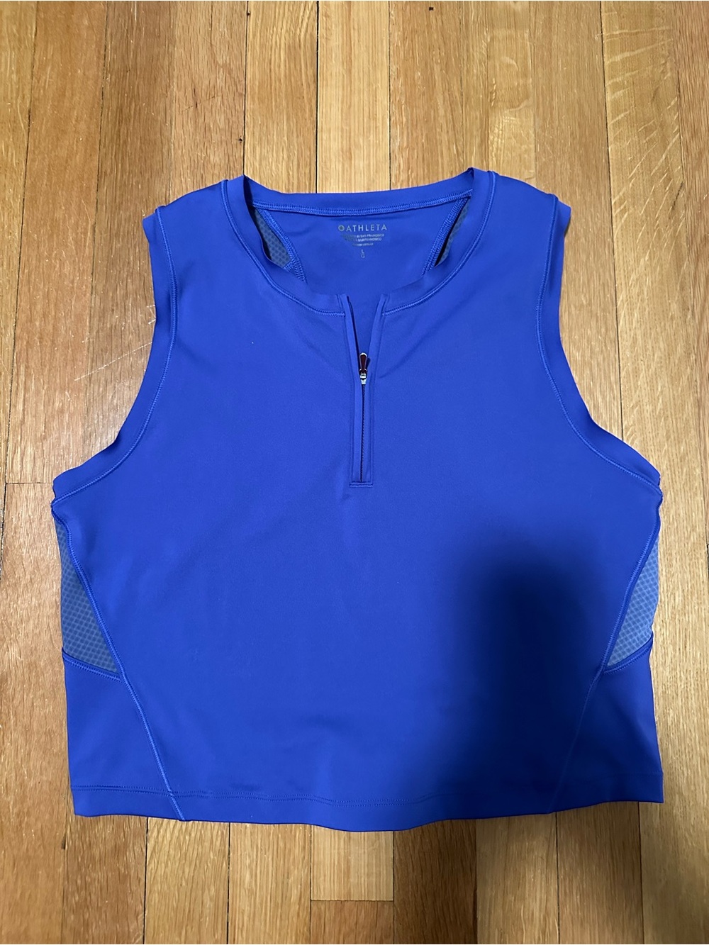 Athleta Crop Top with Zipper Size Large
